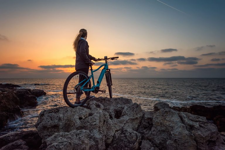 Quels sont les critères à savoir pour louer un vélo en Corse ?
